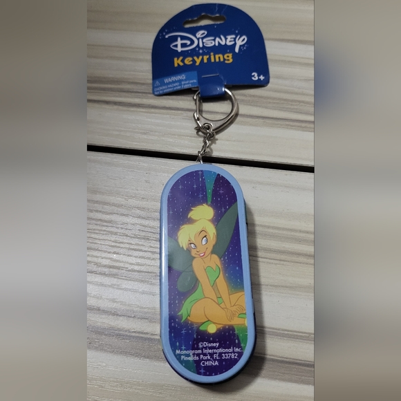 Bicycle Disney Tinkerbell Playing Cards, Tin Box Keyring, Sour Candy Tin & Towel - Picture 4 of 9